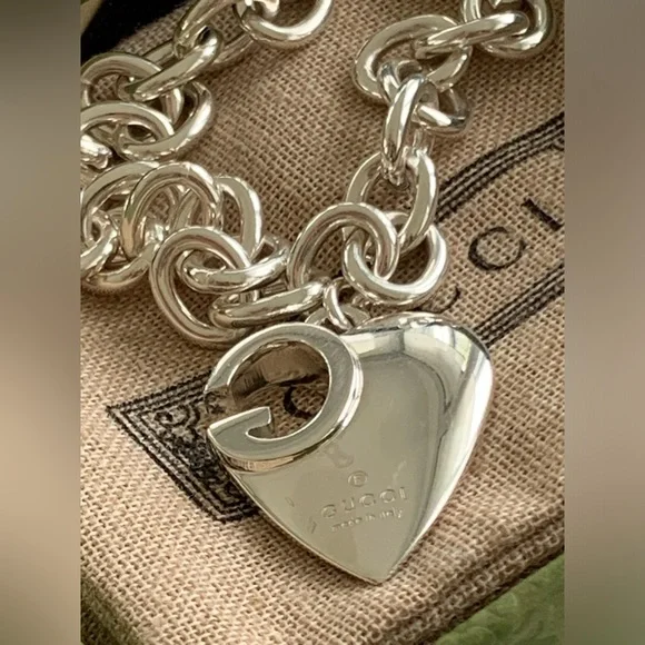 🔥🔥🔥AUTHENTIC Gucci Sterling Silver GG Design Heart Charm Bracelet🔥🔥🔥 - Picture 9 of 15